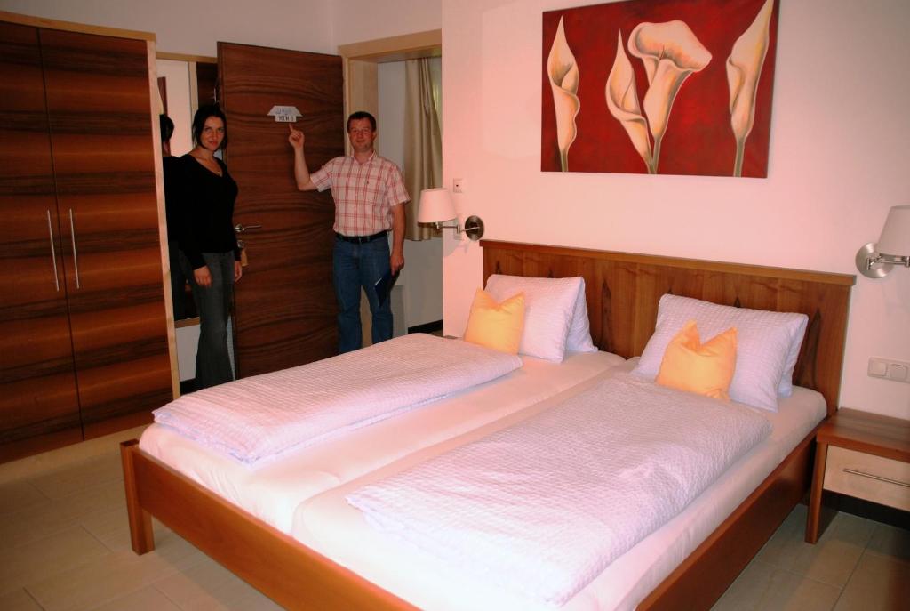 Postel nebo postele na pokoji v ubytování Panoramahotel Burgeck
