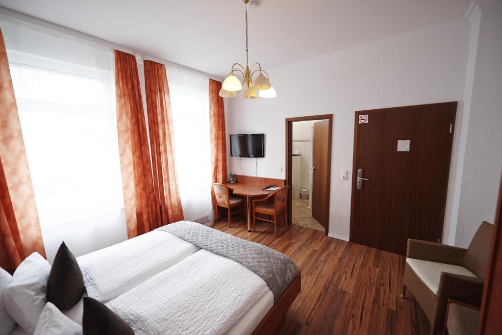 Hotel Wurster Kroog - Double Or Twin Room
