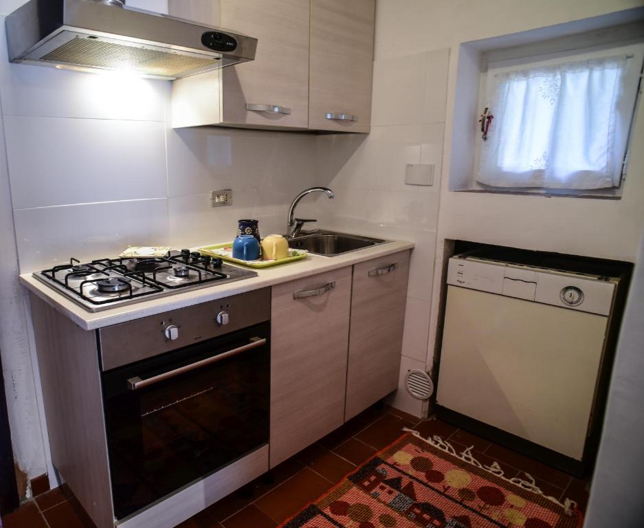 Kuchnia lub aneks kuchenny w obiekcie Casa Botena