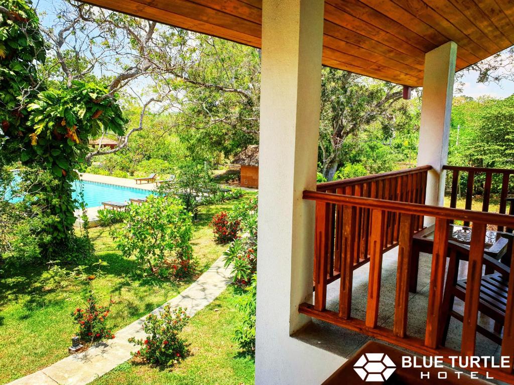 Blue Turtle Hotel - 15