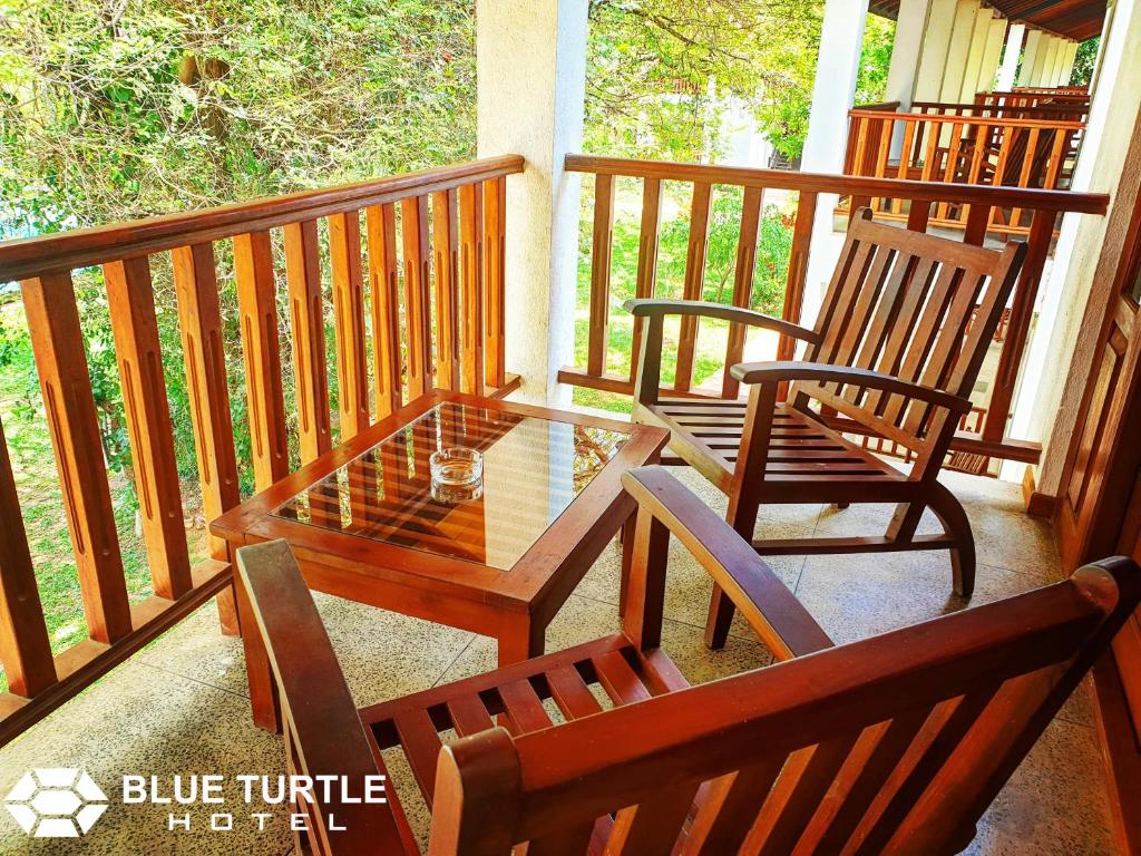Blue Turtle Hotel - 17