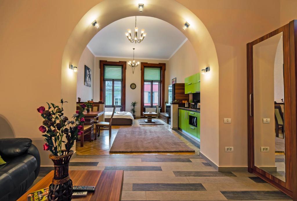Select City Center Apartments - Arcade Studio