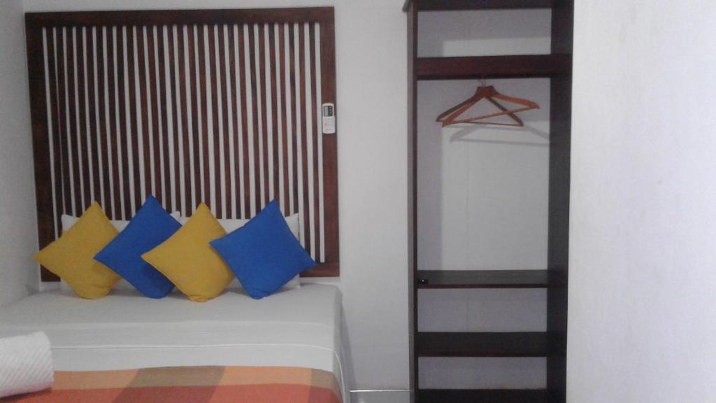 Habarana Dulwan Guest House - 1