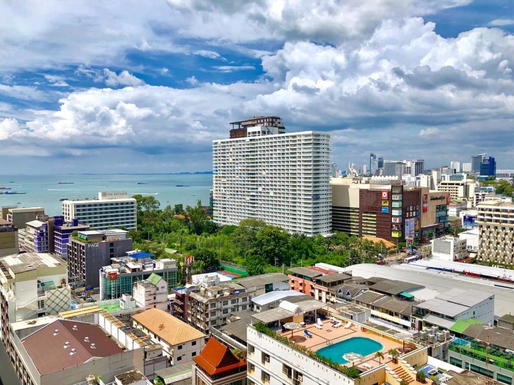 Apgyvendinimo įstaigos The Base, Central Pattaya, 18th Floor, Sea View - 963 vaizdas iš viršaus
