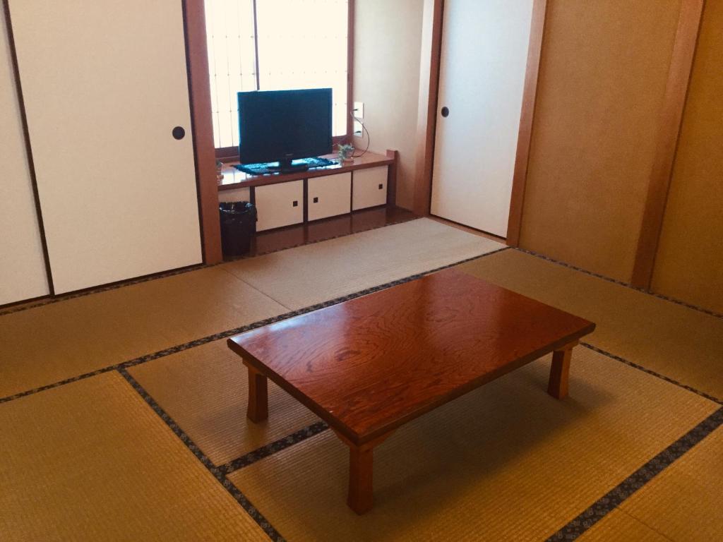 TV a/nebo společenská místnost v ubytování 島の宿 近 〜KON〜