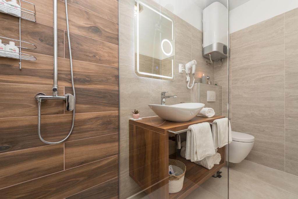 Blue Old Navy Rooms - AE1094, Zadar (updated prices 2025)