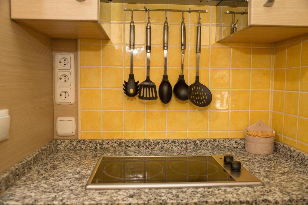 A kitchen or kitchenette at Ático Azahar