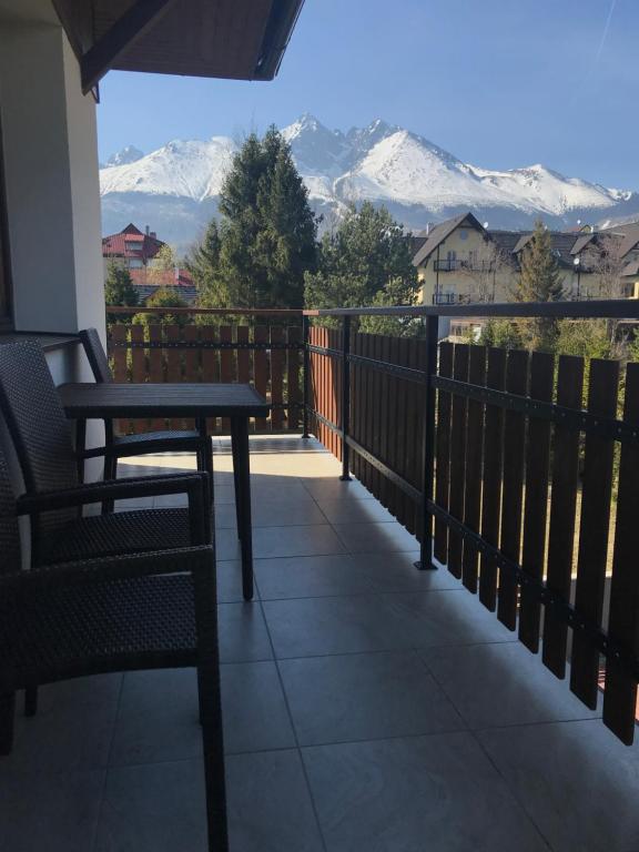 A general mountain view or a mountain view taken from Az apartmant
