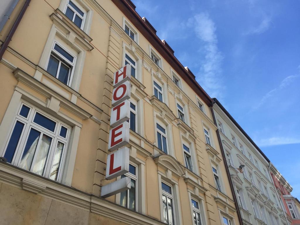 Budova, kde se hotel nachází