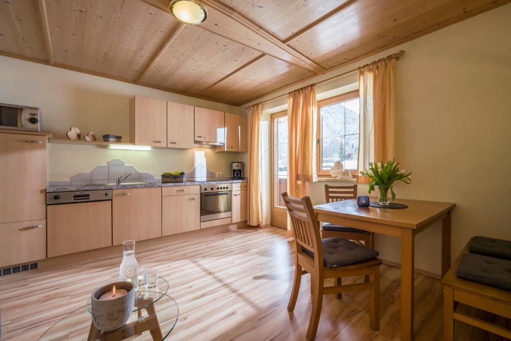 Kuchyň nebo kuchyňský kout v ubytování Appartement Christine
