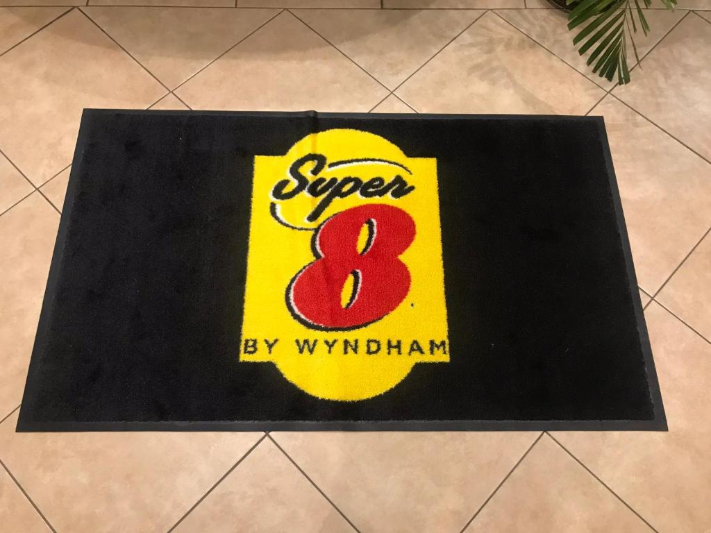Certifikát, hodnocení, plakát nebo jiný dokument vystavený v ubytování Super 8 by Wyndham Carson City Lake Tahoe