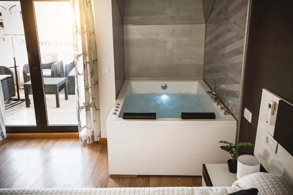 Jacuzzi Apartamento Love in the Loft Salamanca