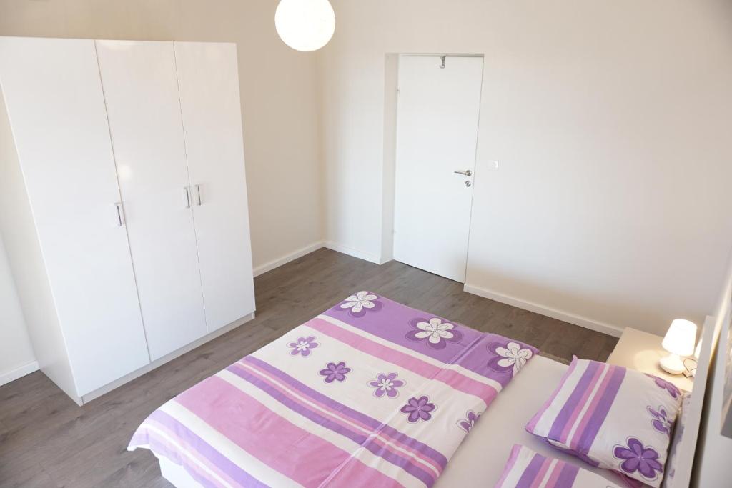 Apartment Sunset - 8