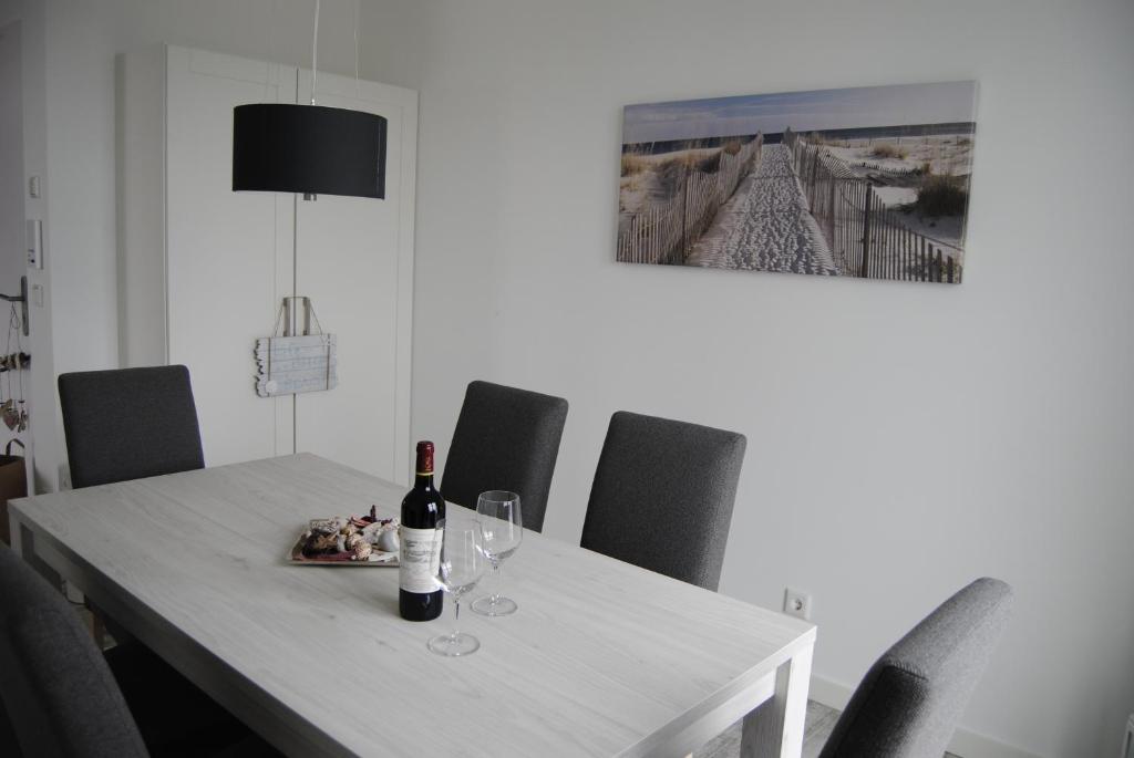 Nápoje v ubytování Dünenrose Apartment 7