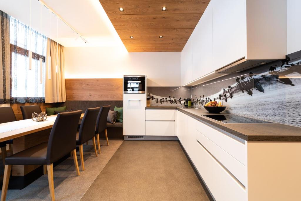 Kuchyň nebo kuchyňský kout v ubytování Hotel Rundeck