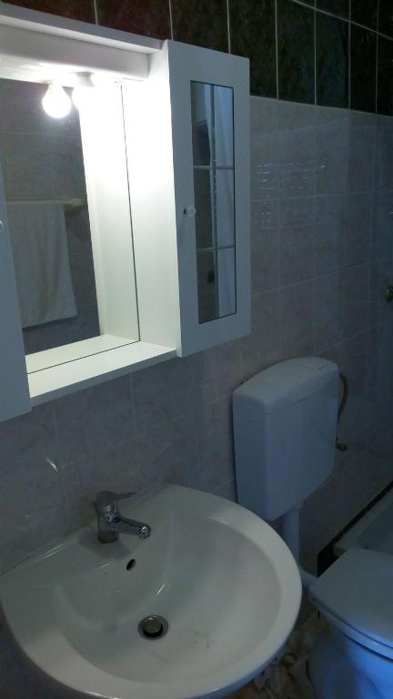 Koupelna v ubytování Apartments Verica