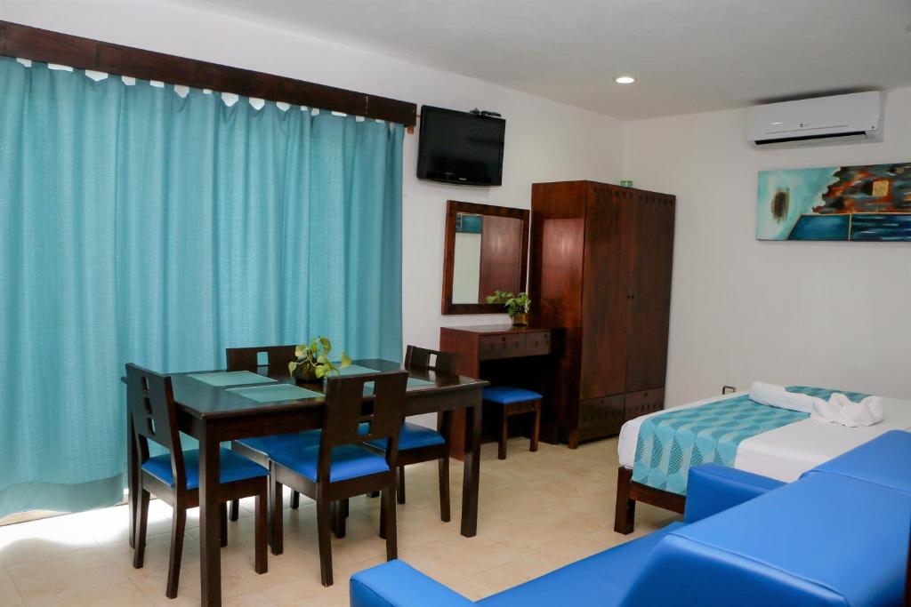 Postel nebo postele na pokoji v ubytování Playa Linda Hotel