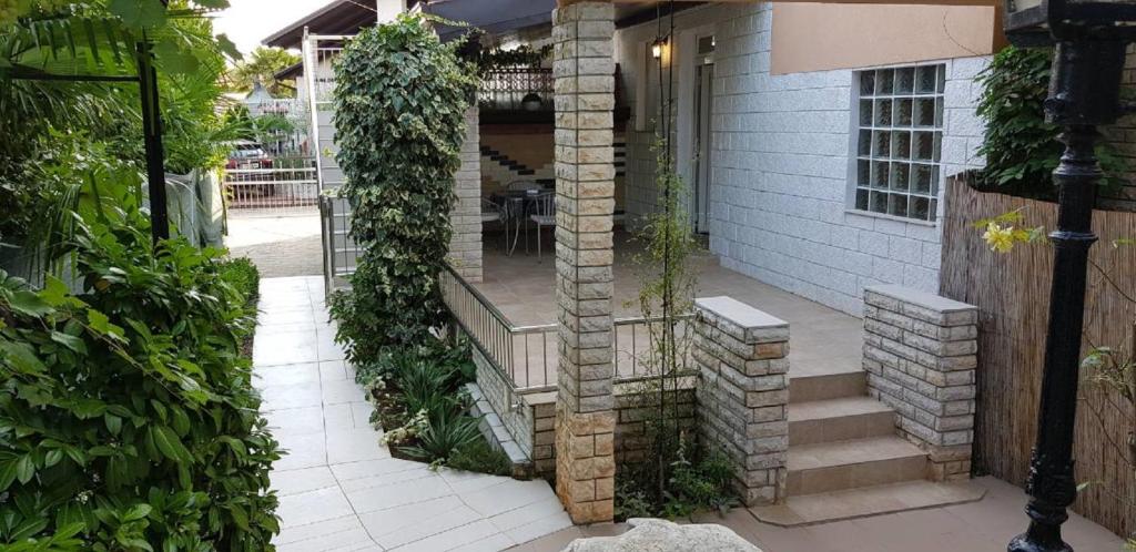 Ogród w obiekcie Kristijan Apartments