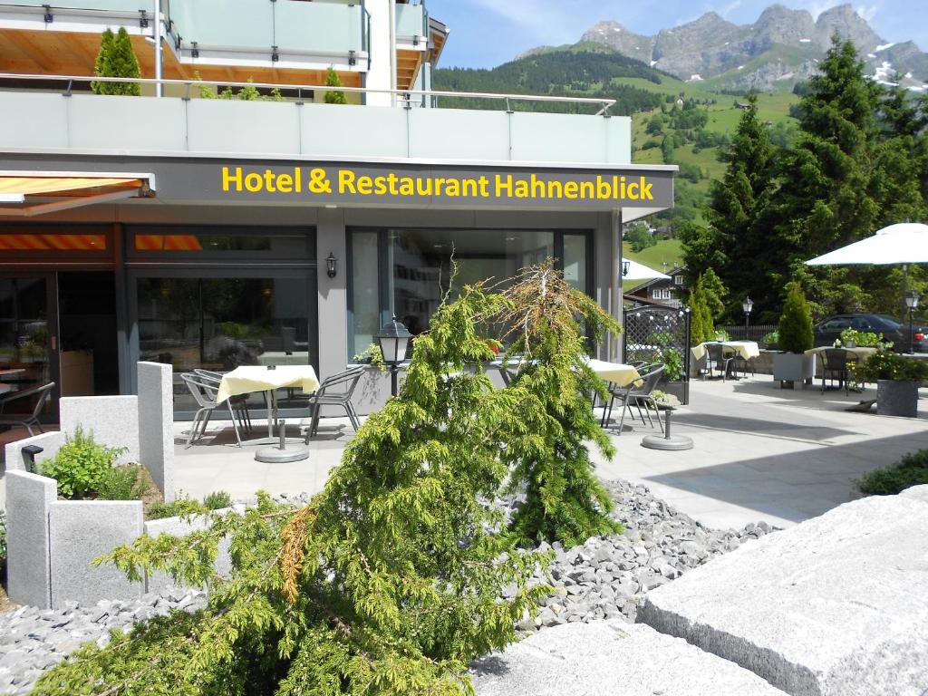 Vue générale sur la montagne ou vue sur la montagne depuis l'hôtel