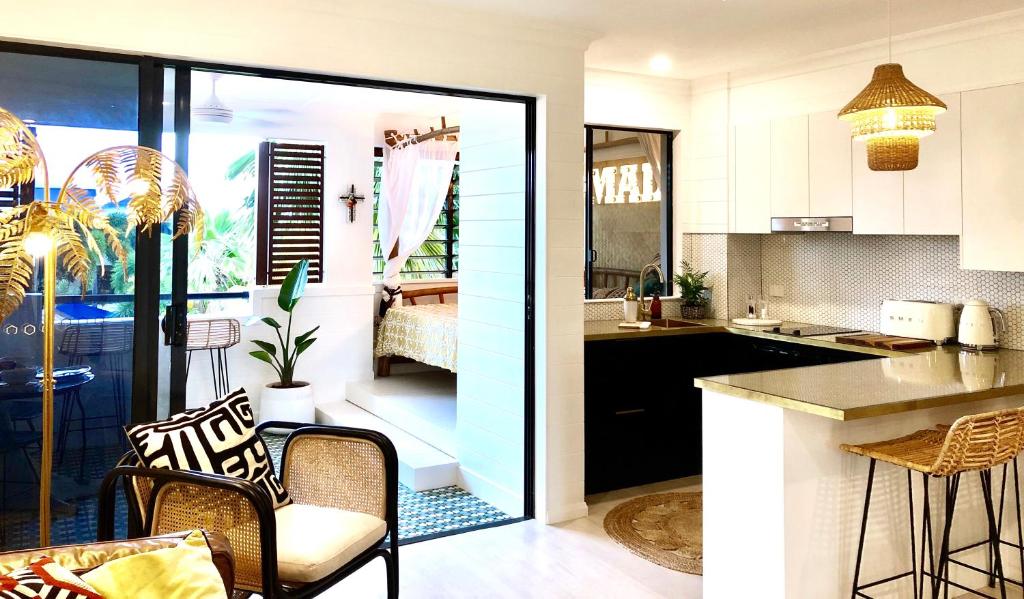 Kuchyň nebo kuchyňský kout v ubytování NOMAD - Luxe apartment