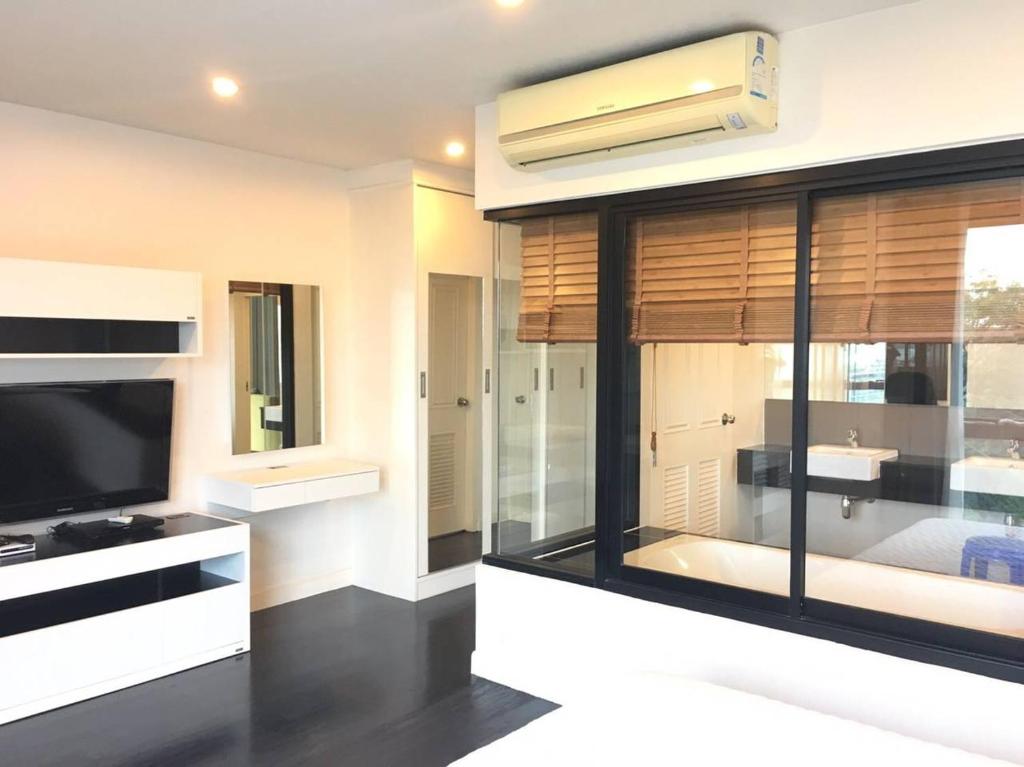 Kuchyň nebo kuchyňský kout v ubytování WOW Apartment at Unity Patong