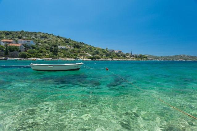Rogoznica Seafront Apartment - Kalebova Luka