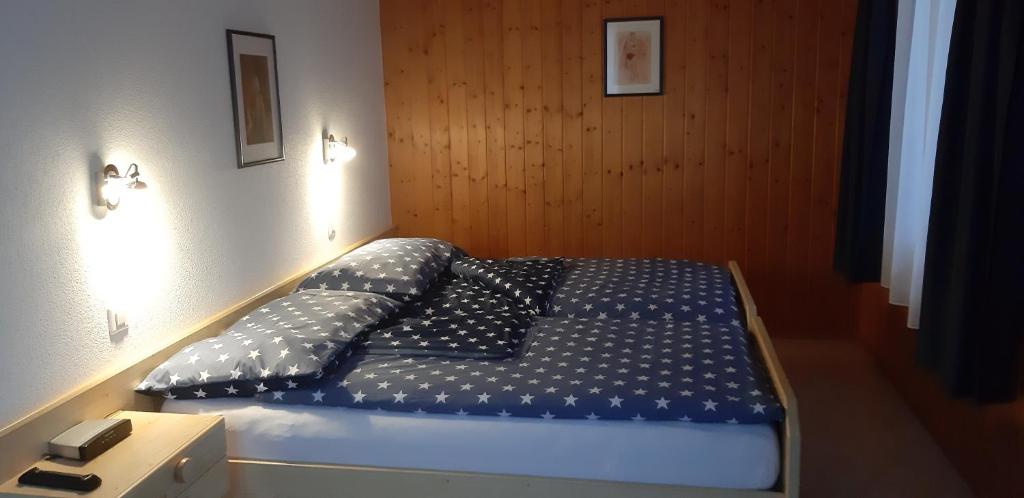 Postel nebo postele na pokoji v ubytování B&B Eischoll