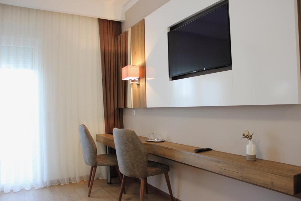Hotel Rheinbrücke - Chambre Double De Luxe Avec Balcon