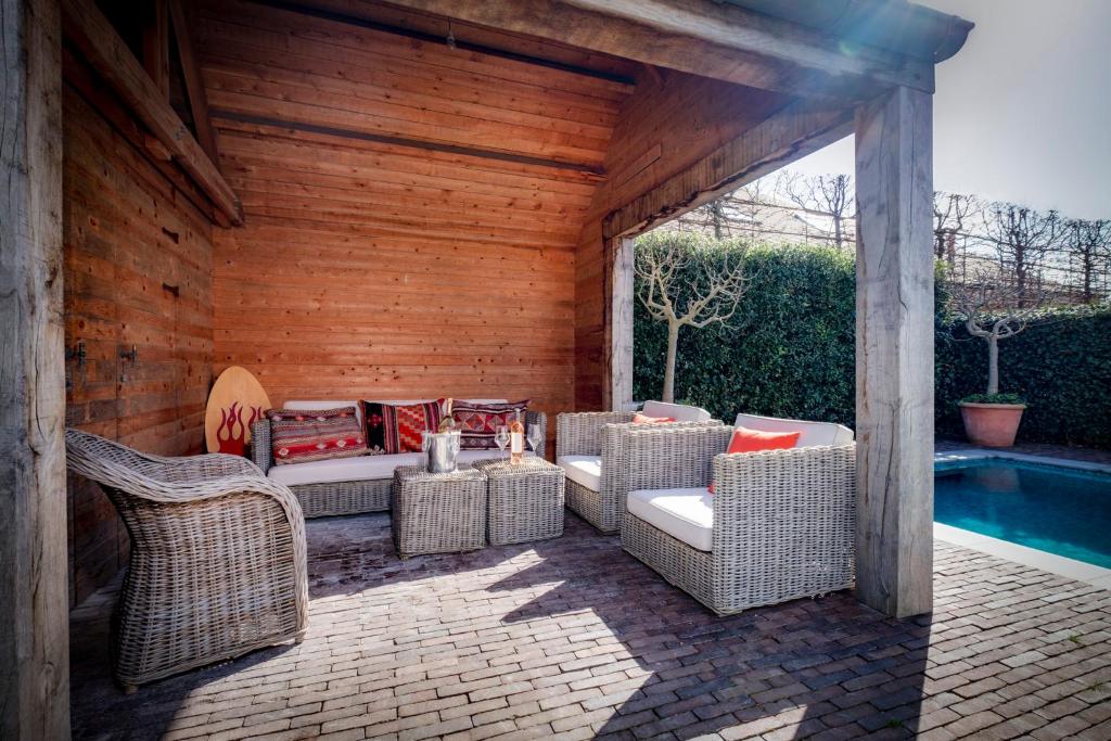 Bazén v ubytování B&B Maison seki nebo v jeho okolí