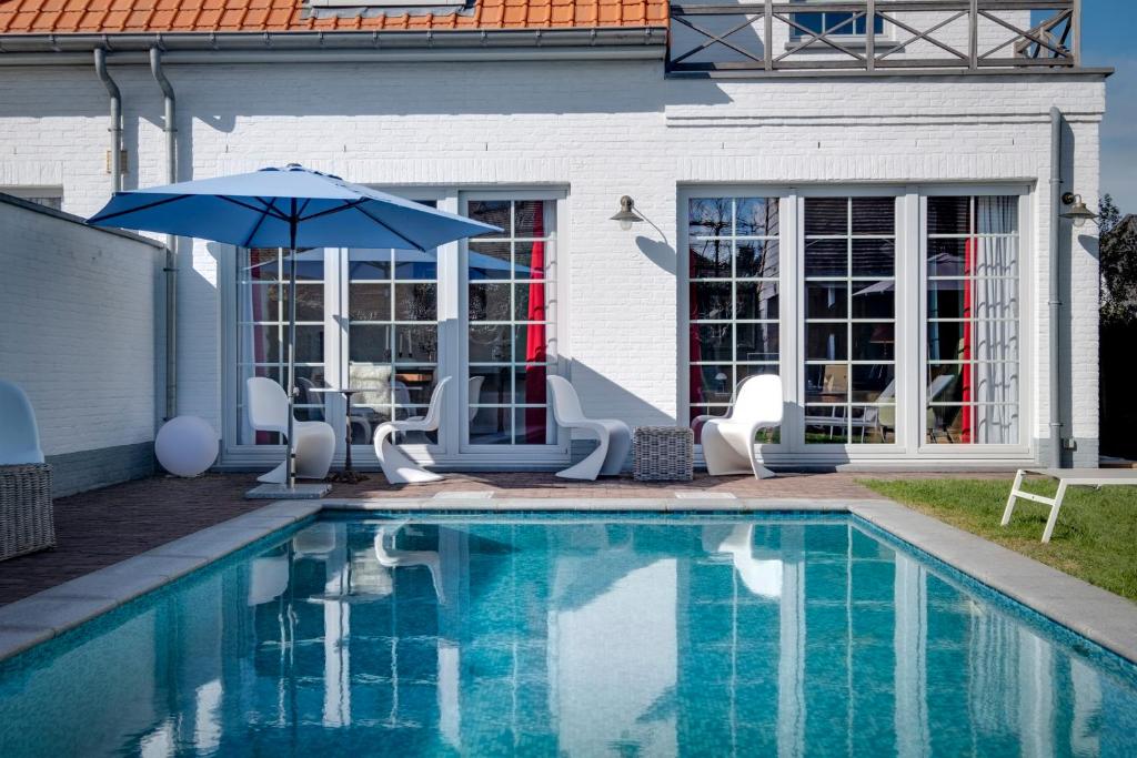 Bazén v ubytování B&B Maison seki nebo v jeho okolí