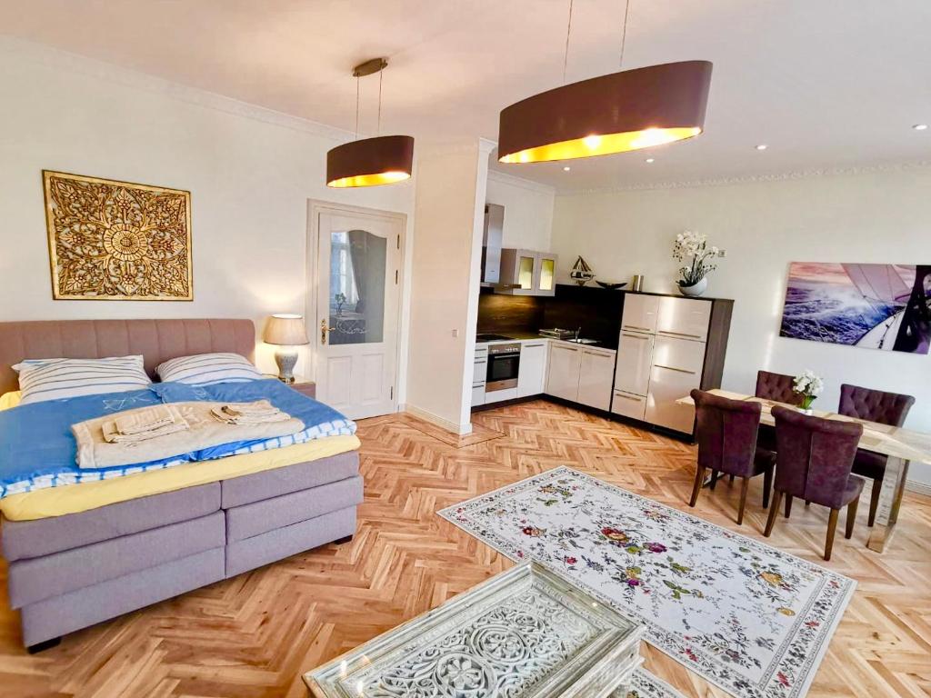 Kuchyň nebo kuchyňský kout v ubytování Mediterrane Luxusferienwohnung 4, Berlin-Köpenick, Am Müggelsee