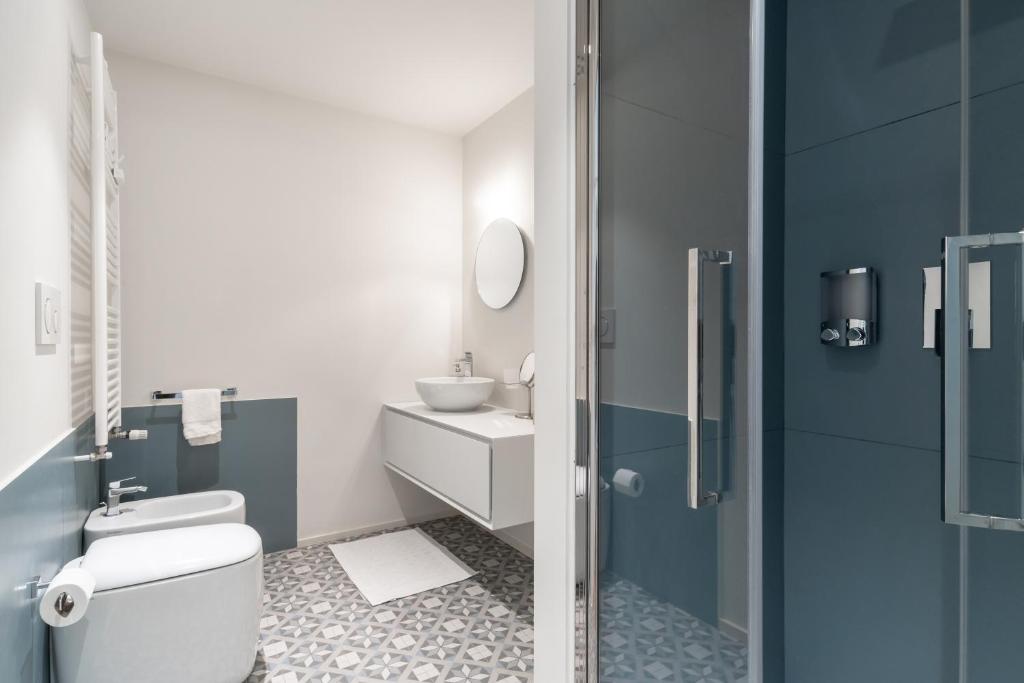 A bathroom at Mini loft Moscova
