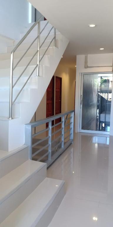Foto Chaweng Beachil asuva majutusasutuse Chaweng best hotel and hostel samui galeriist