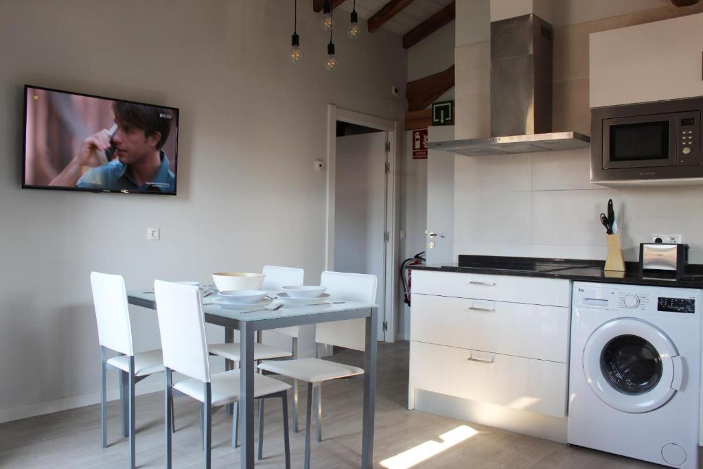 Kuchnia lub aneks kuchenny w obiekcie Apartamentos Elizondo Center