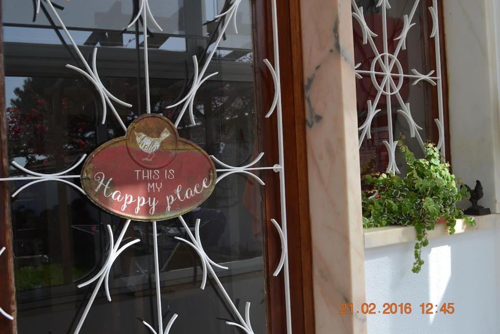 Certifikát, hodnocení, plakát nebo jiný dokument vystavený v ubytování Beija-Flor House