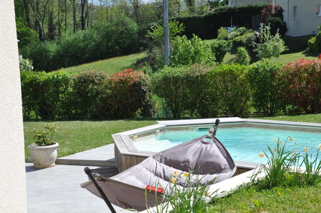 Piscina a Maison avec piscine 8 couchages entre Annecy et Aix les bains o a prop
