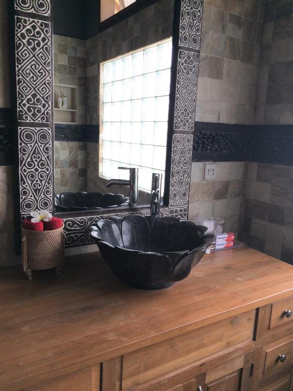 Luxury in Paradise Fabulous Staff at Lebah Villas Ubud Center - 14