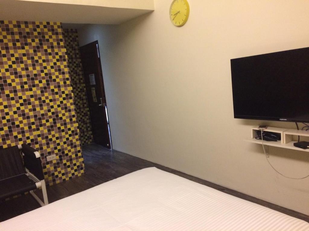 TV a/nebo společenská místnost v ubytování Traveler Station R15