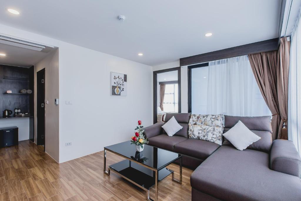 Golden Jomtien Beach Hotel - Resim 18