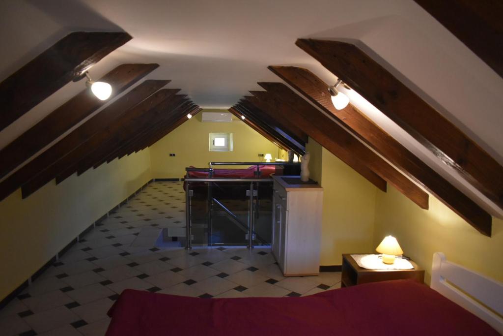 Łóżko lub łóżka w pokoju w obiekcie Apartments Carpe Diem