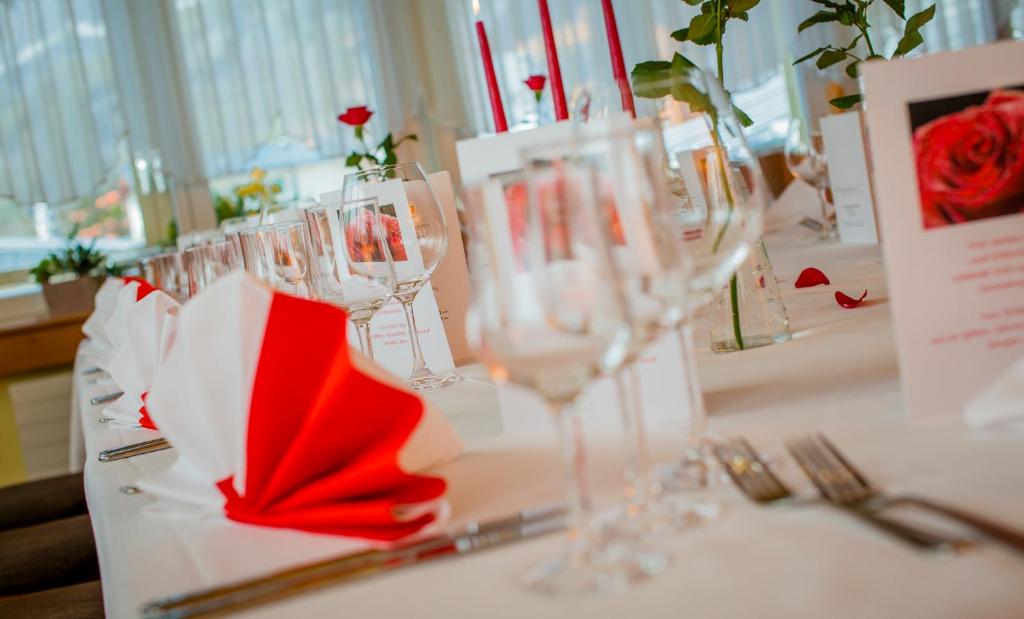 Restaurace v ubytování Hotel Heilquelle-Leukerbad-Therme