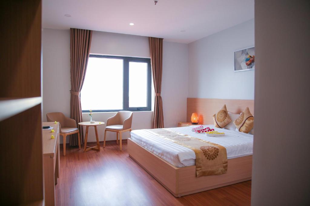 Long Anh Hotel - Superior Double Room