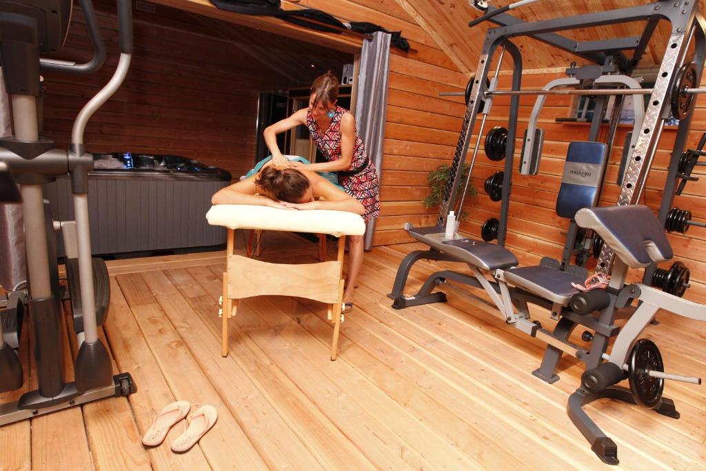 Fitness centrum a/nebo fitness zařízení v ubytování Aloha plage camping 4étoiles