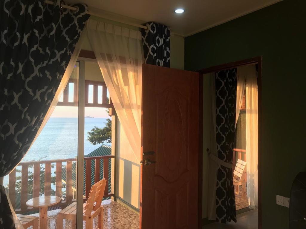 Perhentian Chomel Chalet - Chambre Double Avec Vue Sur La Mer