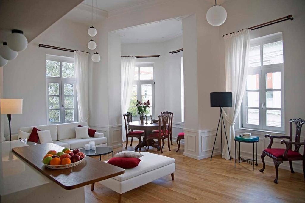 Four Streets Athens - Luxury Suites Apartments in Athens - Housity