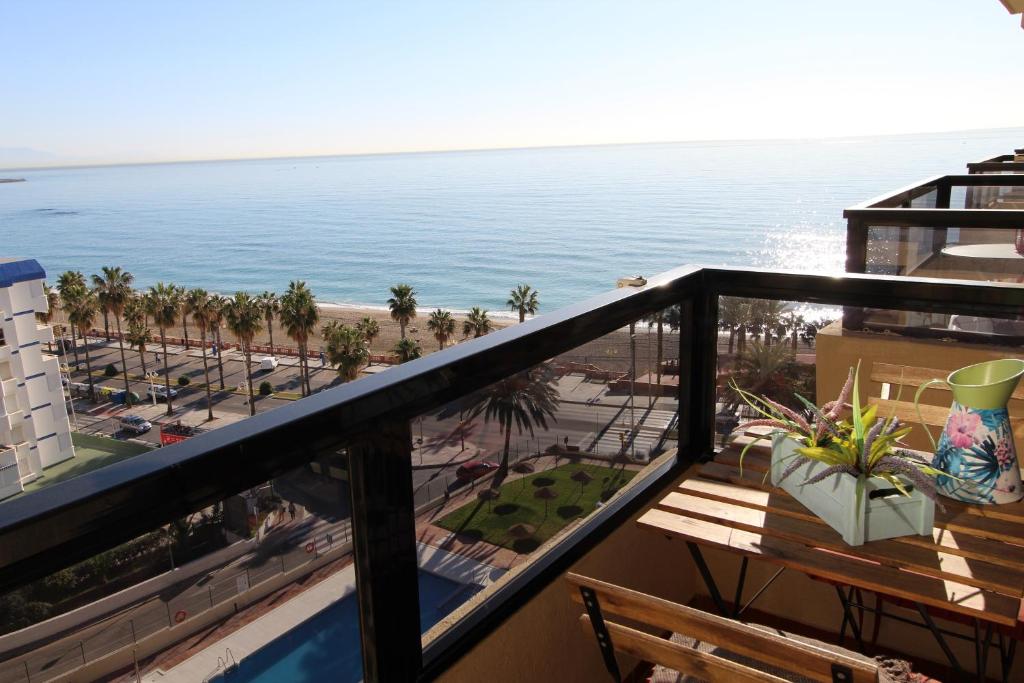 1st LINE BEACH APARTMENT Aloha Sun Benalmádena, Benalmádena ...