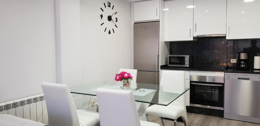 A kitchen or kitchenette at Resid. Balea Marítima