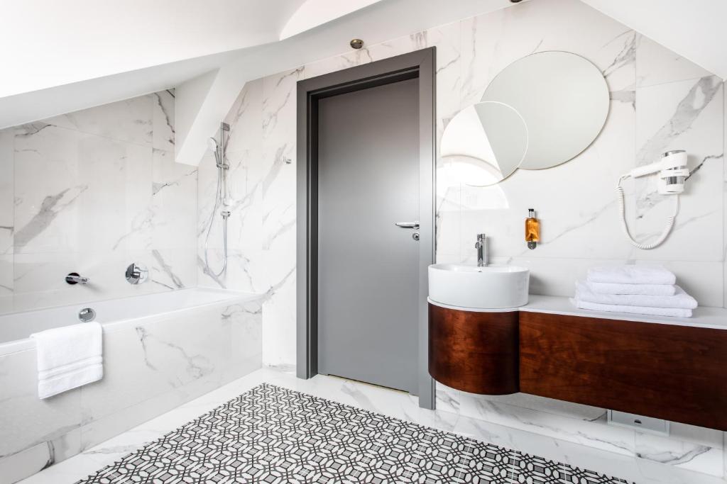 Koupelna v ubytování Jakubowy Hotel