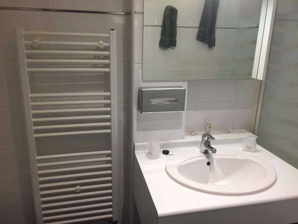 Hôtel du Sud Vieux Port - Resim 17