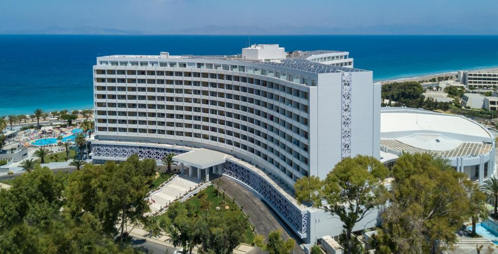 Widok na morze z tego hotelu